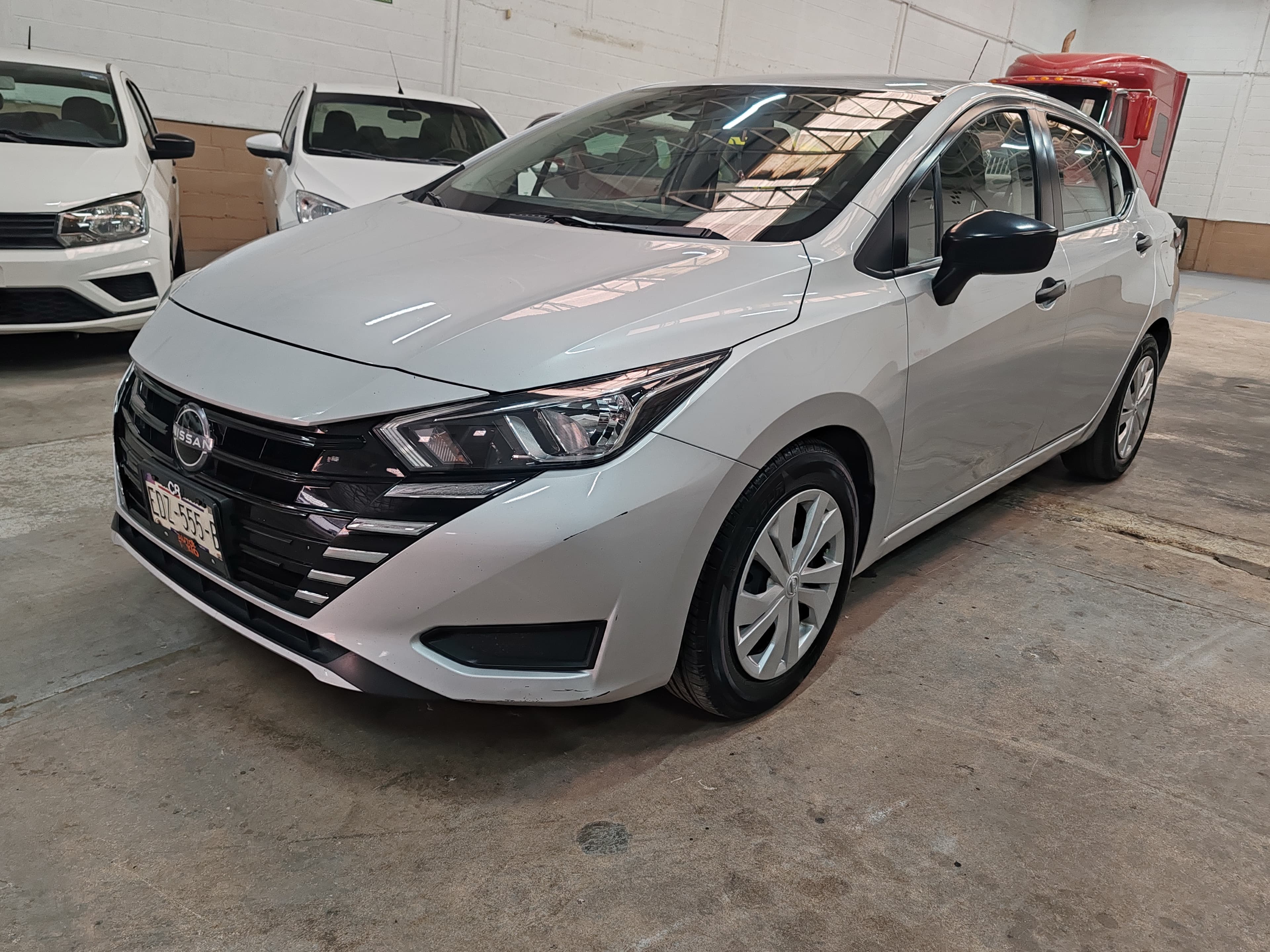 Nissan Versa 2023